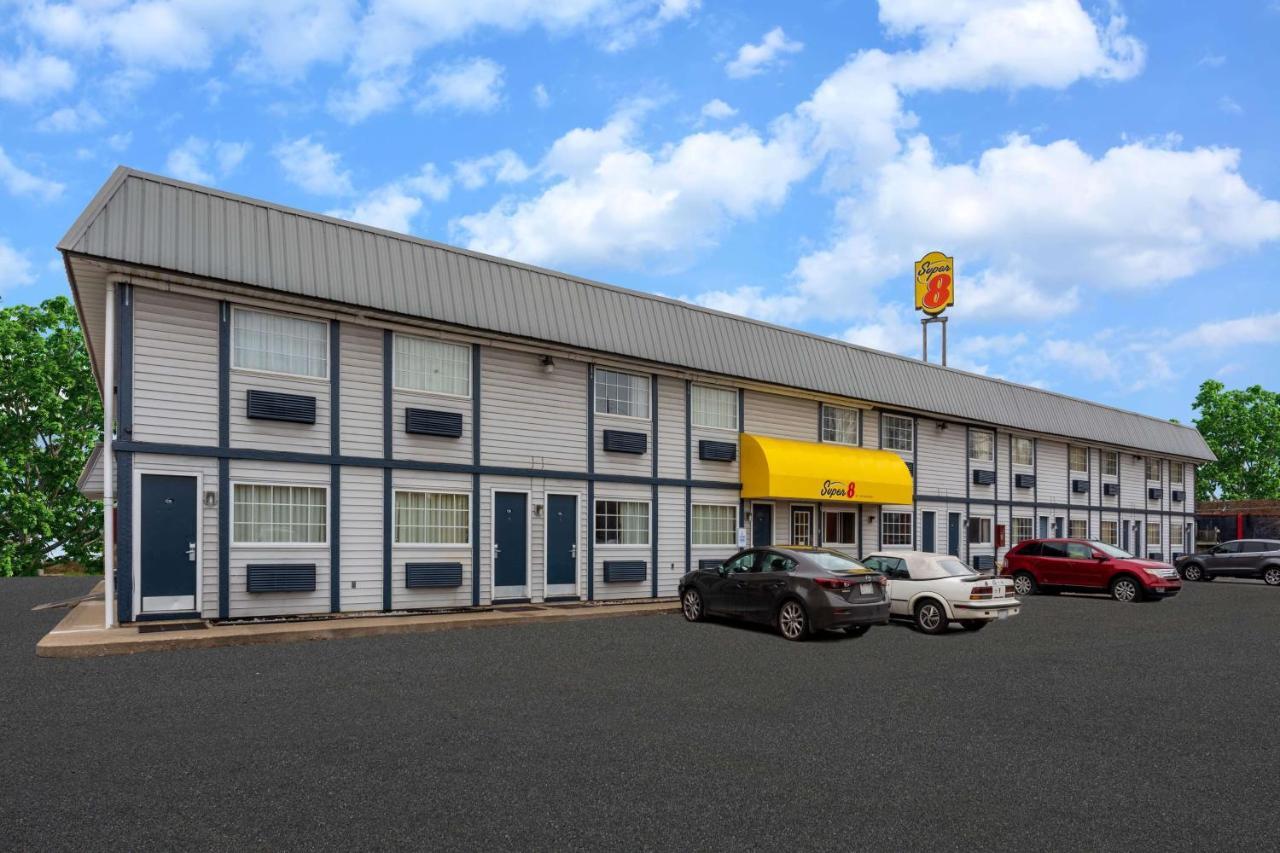 Hotel Super 8 By Wyndham Wooster Exterior foto